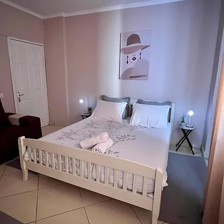 2bdr Komuna E Parisit * Tirana