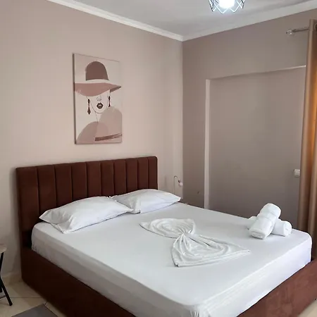 2bdr Komuna E Parisit *