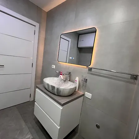 2bdr Komuna E Parisit